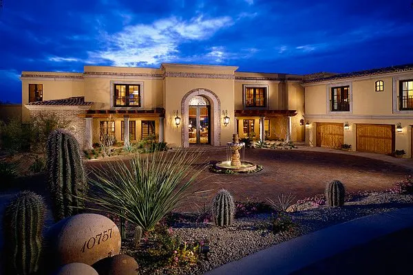 North Scottsdale desert home beneath mountain views